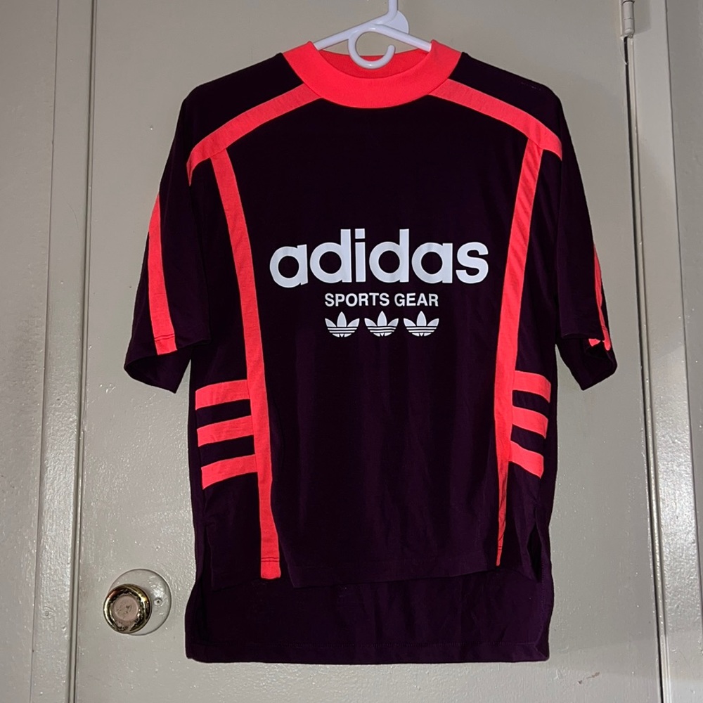 🌼SELLING IN BUNDLE ONLY 🌼Adidas athletic Tee